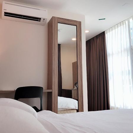 Tumike Hotel Бентонг Екстер'єр фото