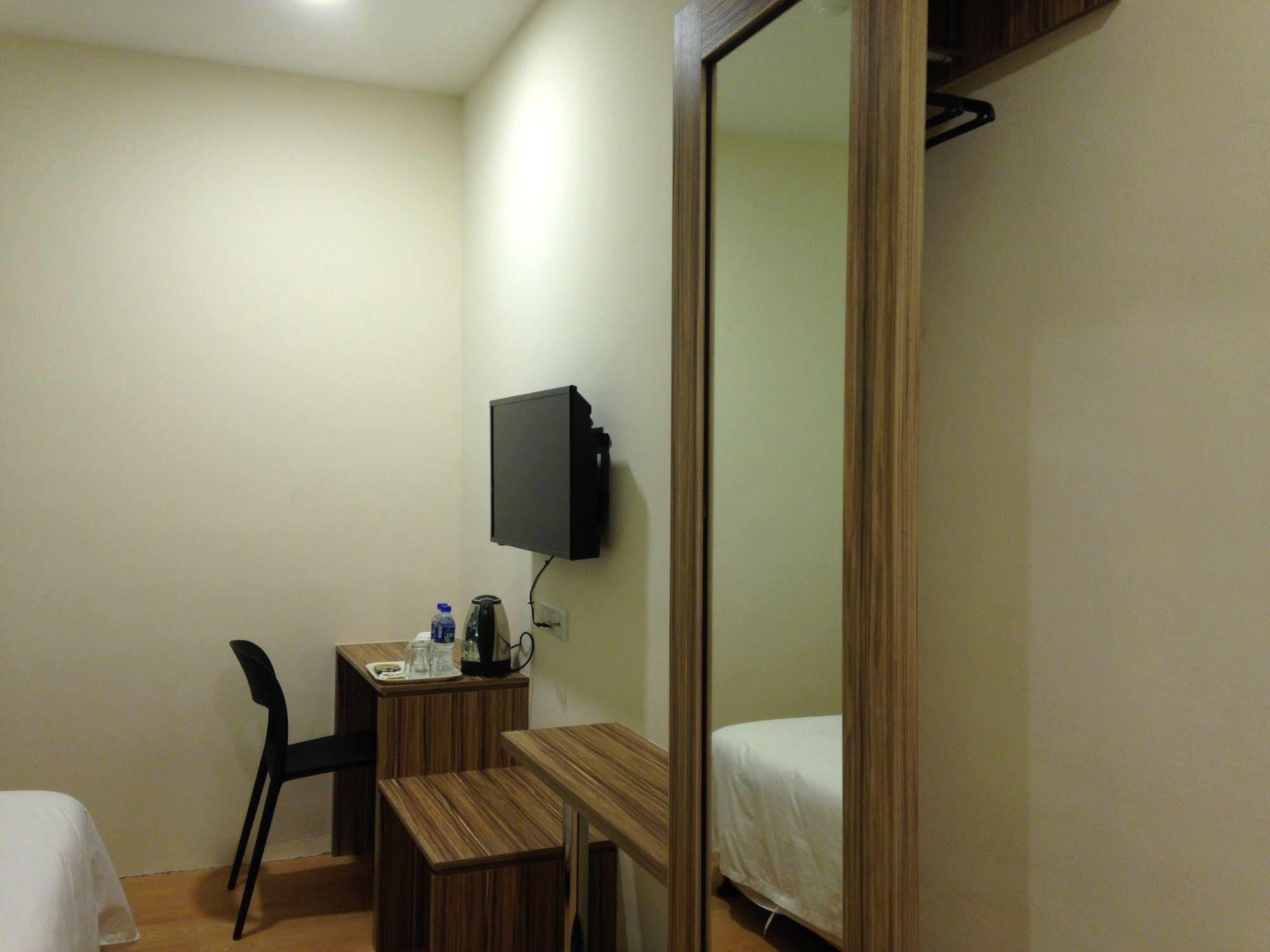 Tumike Hotel Бентонг Екстер'єр фото
