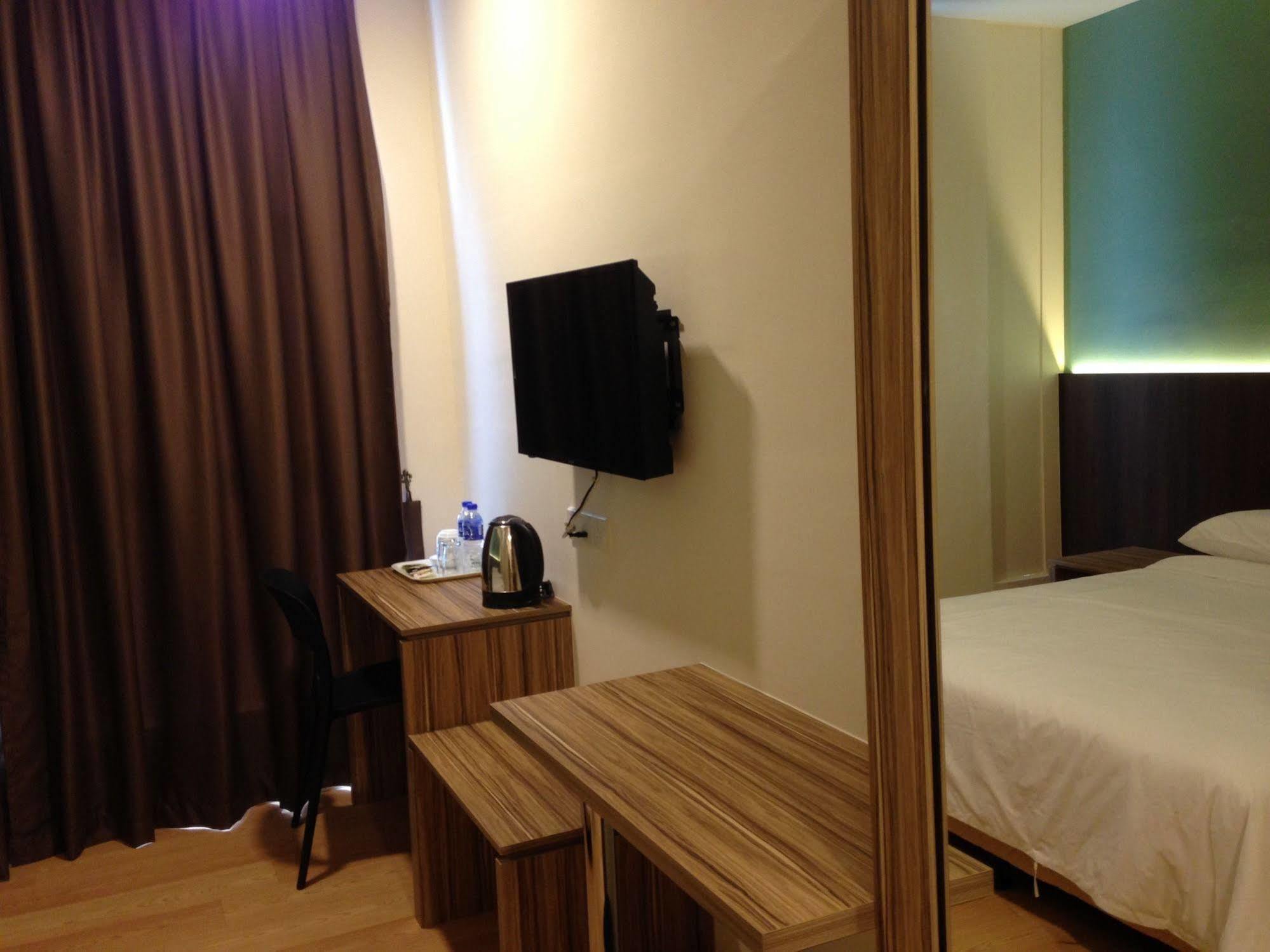 Tumike Hotel Бентонг Екстер'єр фото